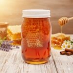 22oz Jar of Comb Honey - Honey with a chunk of comb!
