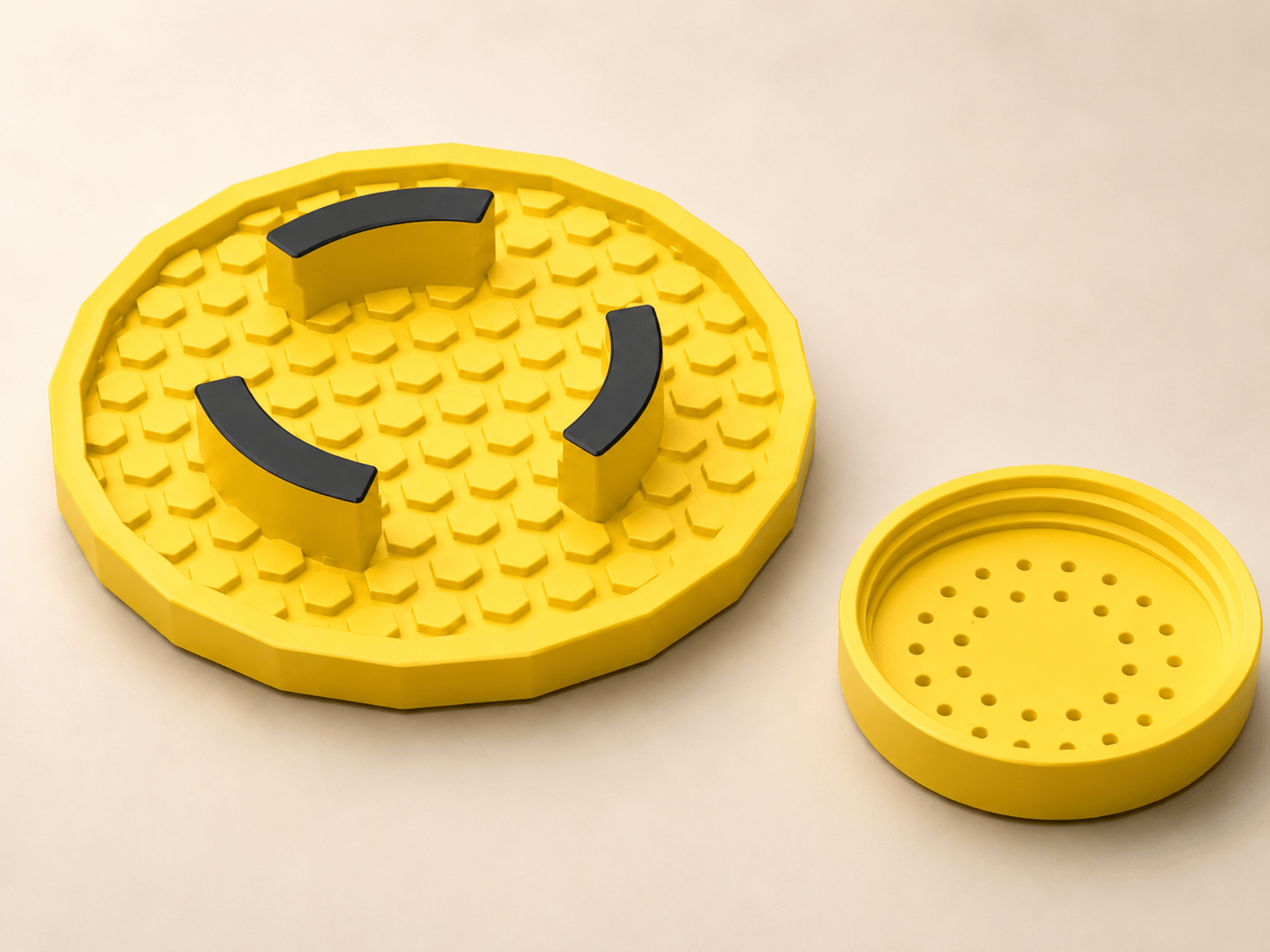 Mason Jar Bee Waterer Station - Yellow - Image 3